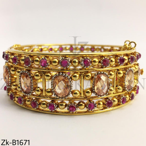 Stylish bangle