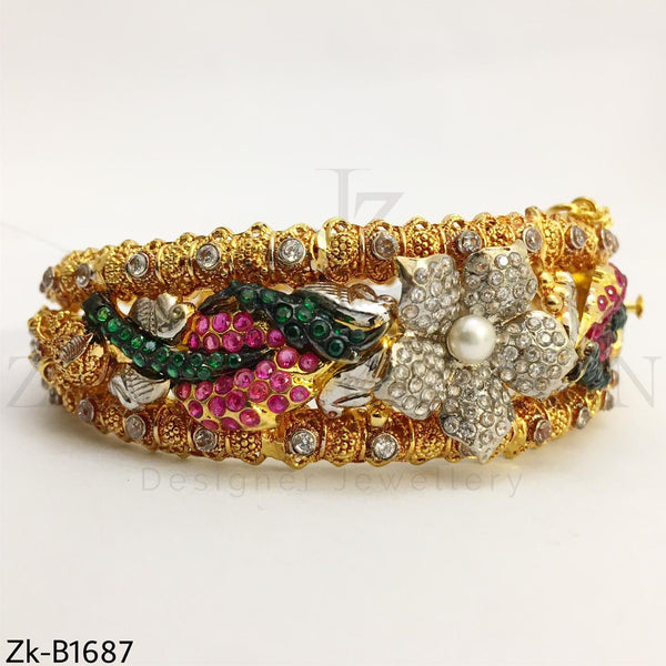 Stylish bangle