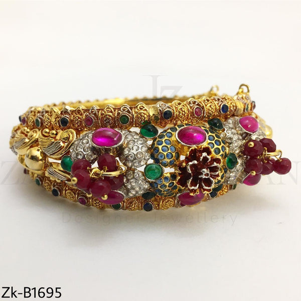 Stylish bangle