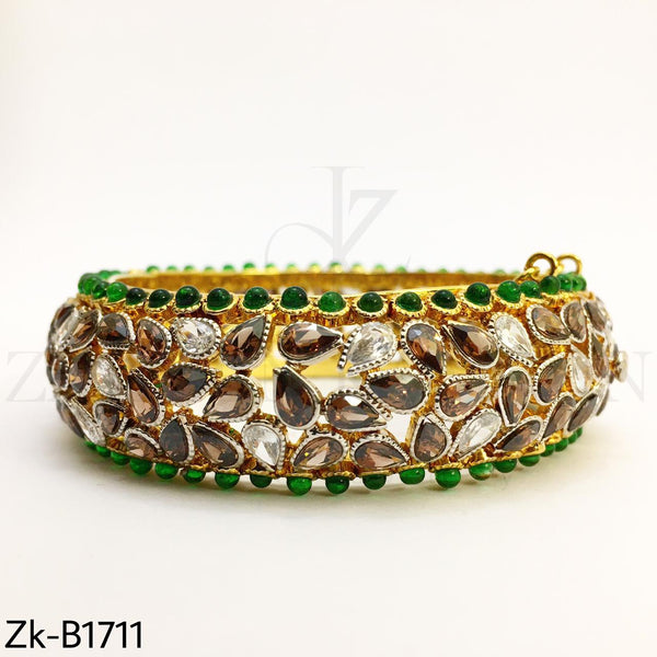 Traditional bangle