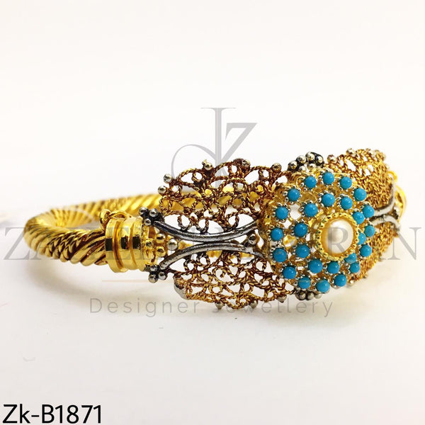 Detailed feroza bangle