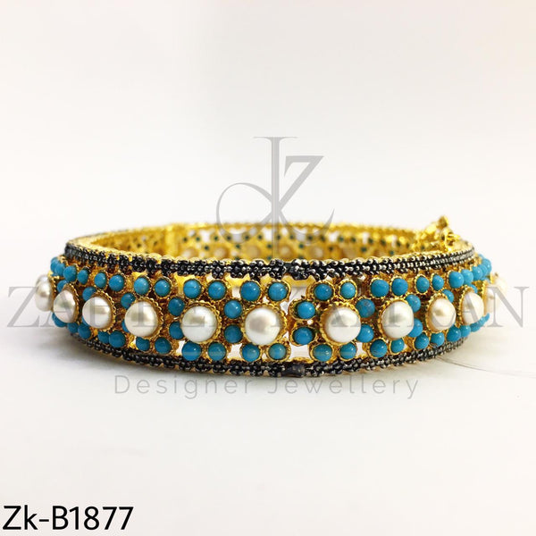 Feroza flower bangle