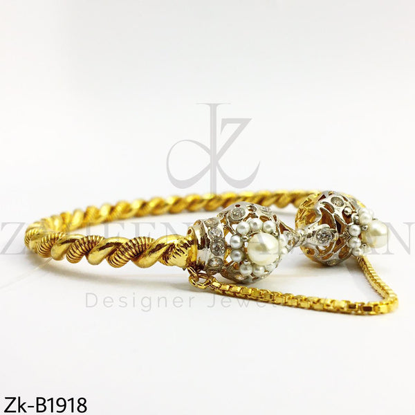 Chain twist bangle