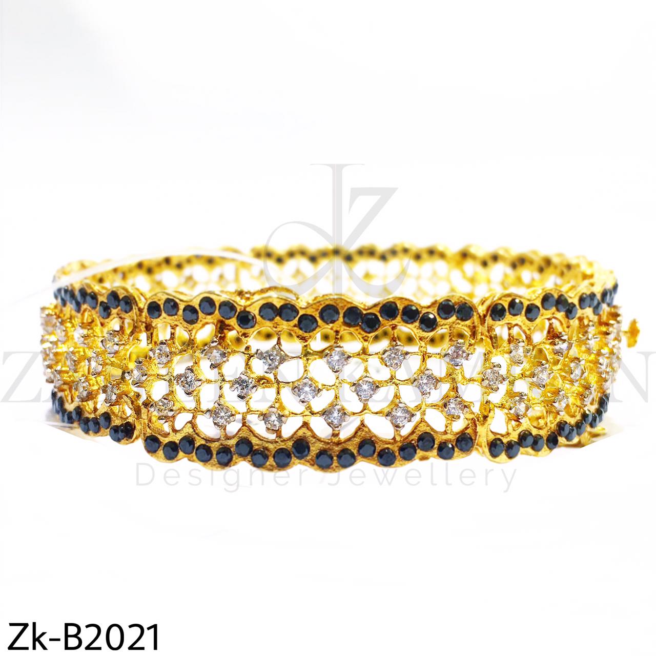 Cutwork bangle