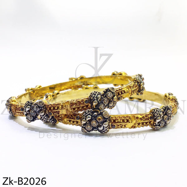 Detailed bangles