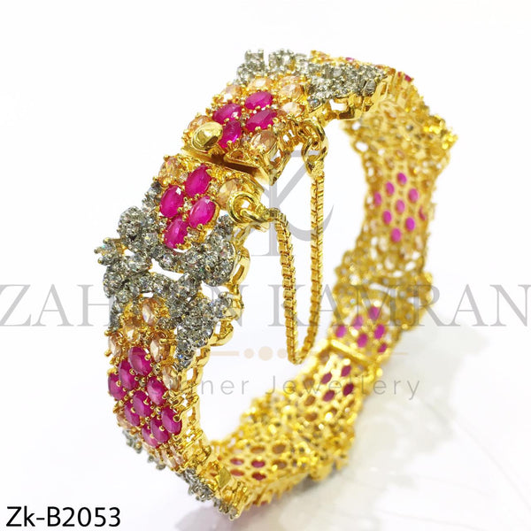 Stylish cut bangle