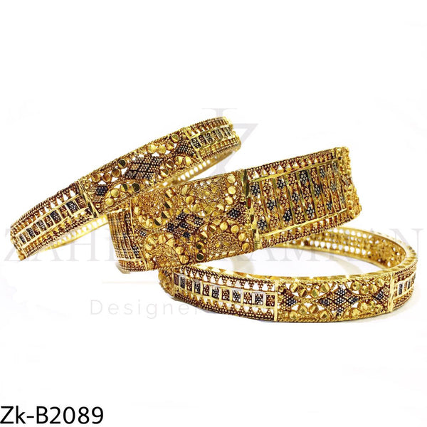 Detailed bangles