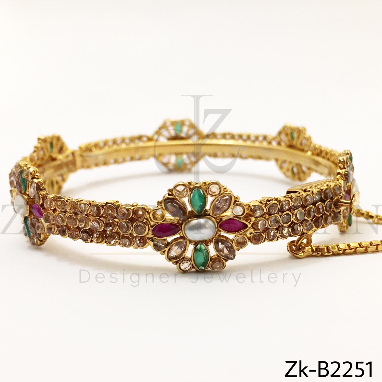 Sleek floral bangle