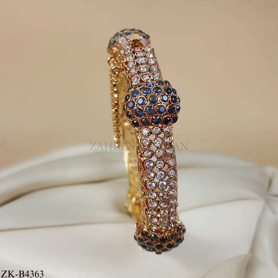 SAPPHIRE BANGLE