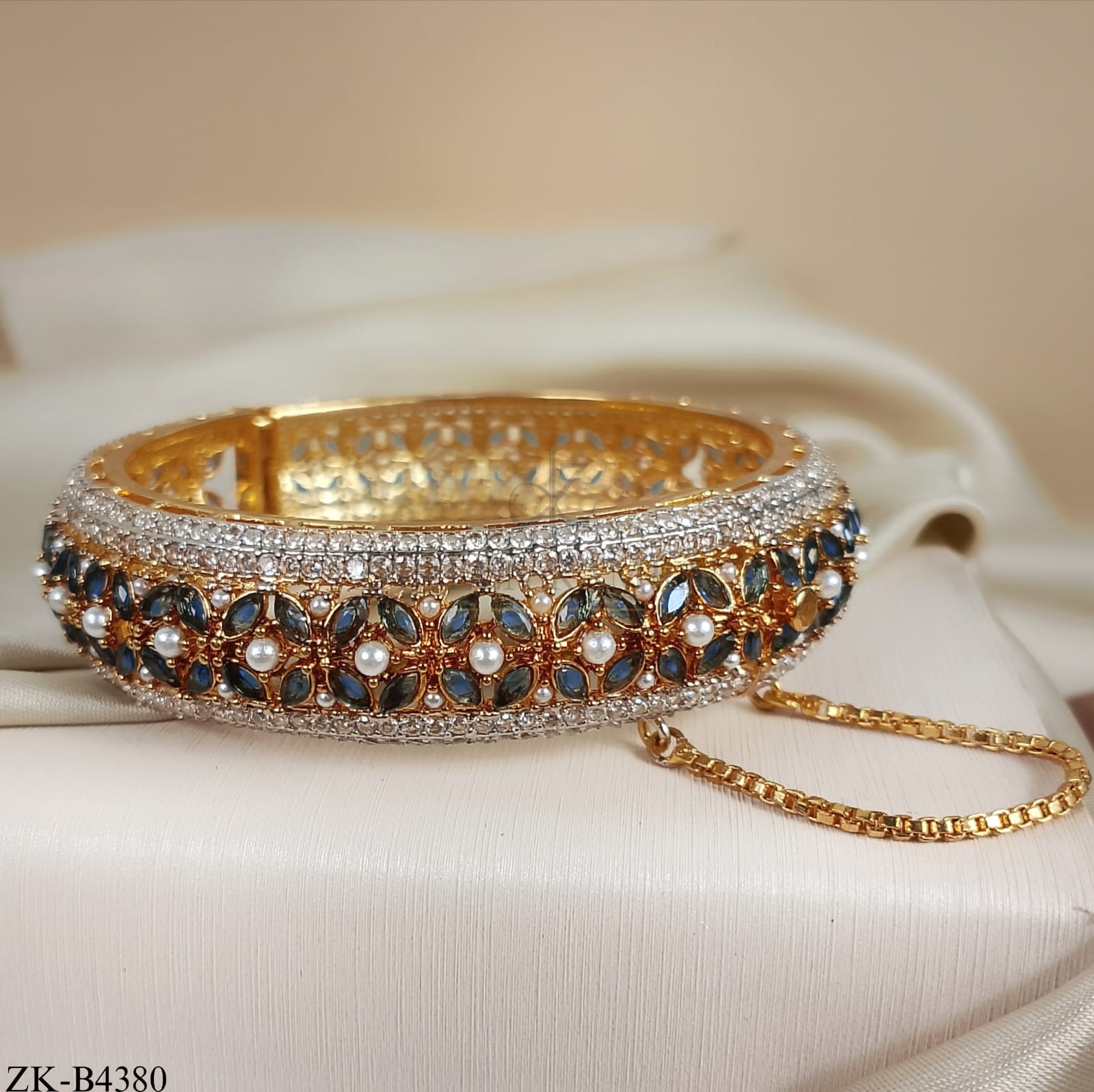 SAPPHIRE BANGLE
