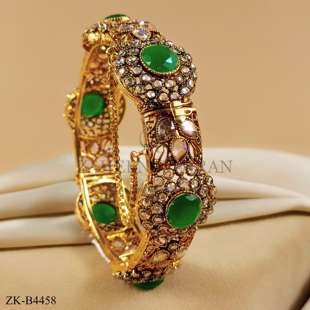 EMERALD BANGLE