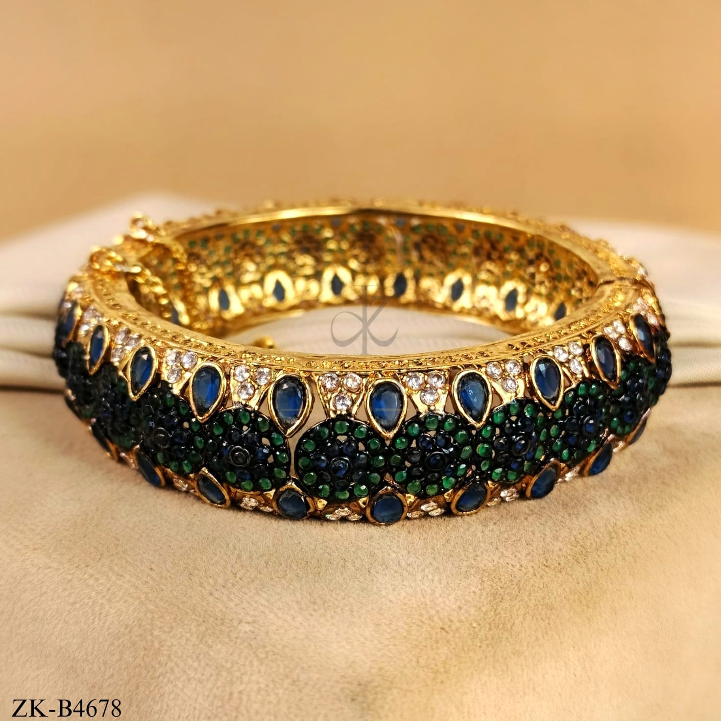 EMERALD SAPPHIRE BANGLE