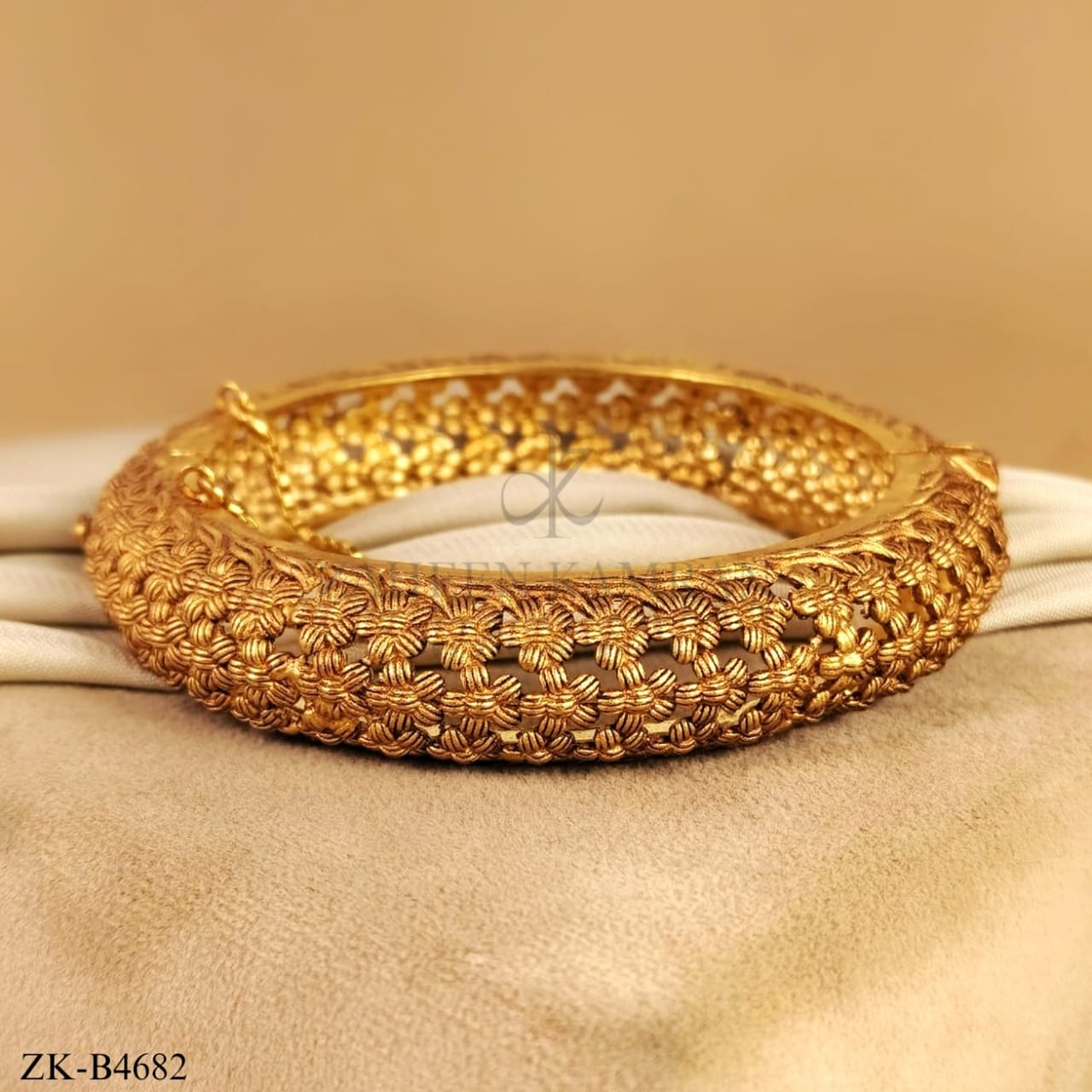 ANTIQUE BANGLE
