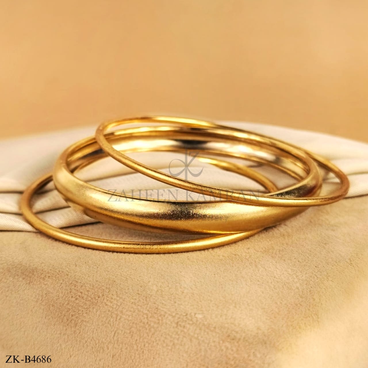 SLEEK BANGLES