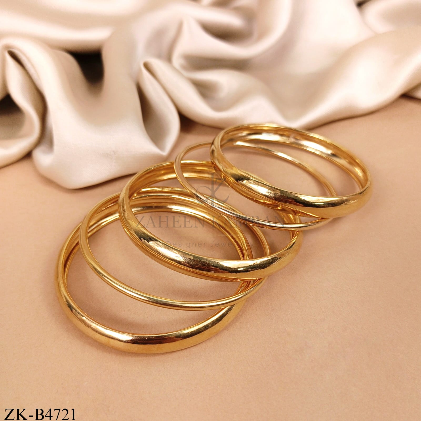 SMOOTH BANGLES