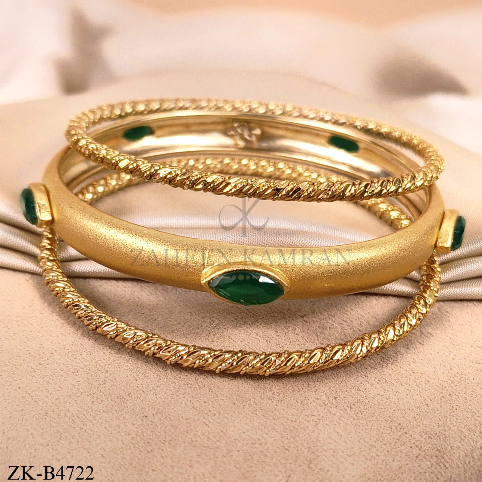 EMERALD TWISTED BANGLES