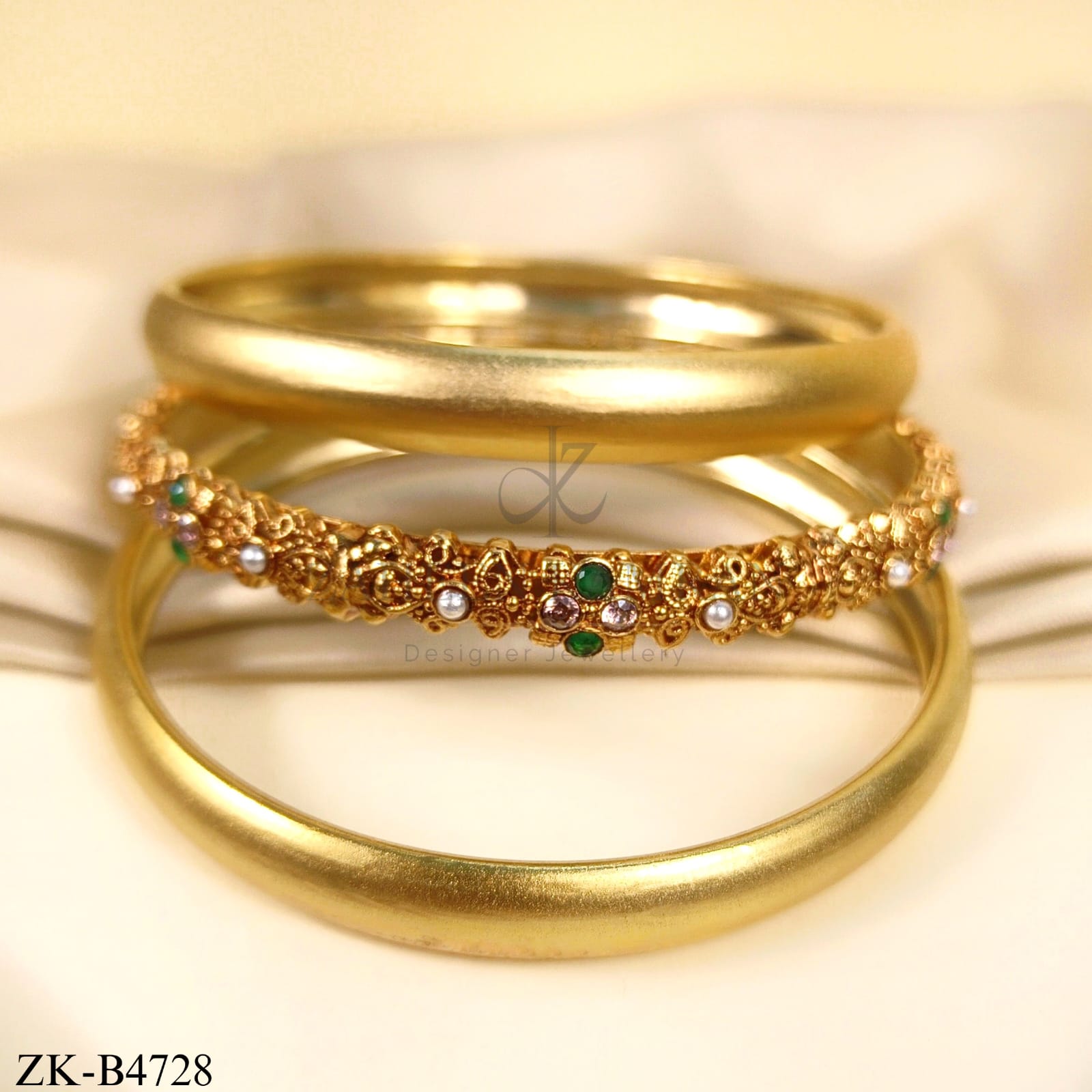 EMERALD SMOOTH BANGLES