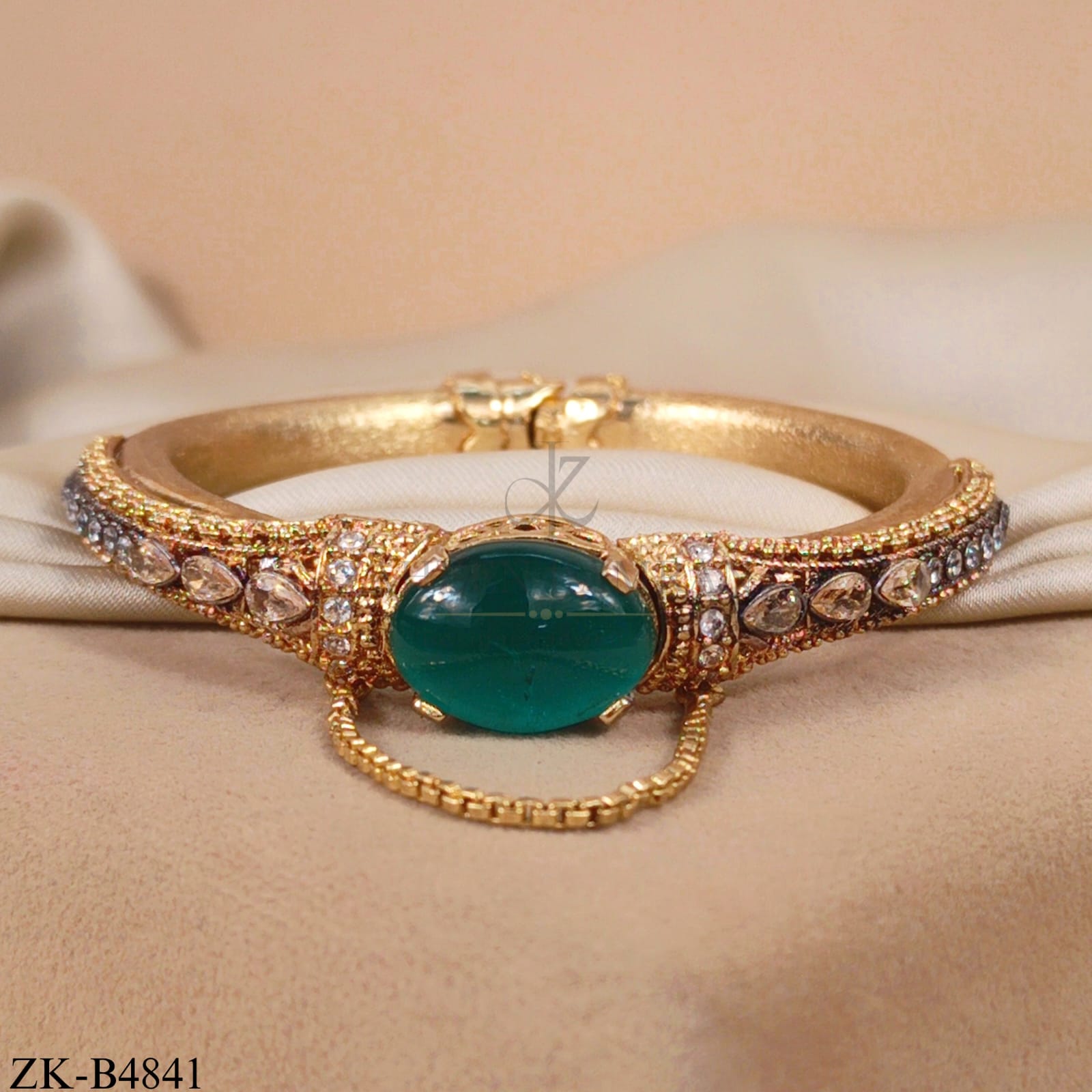 EMERALD BANGLE