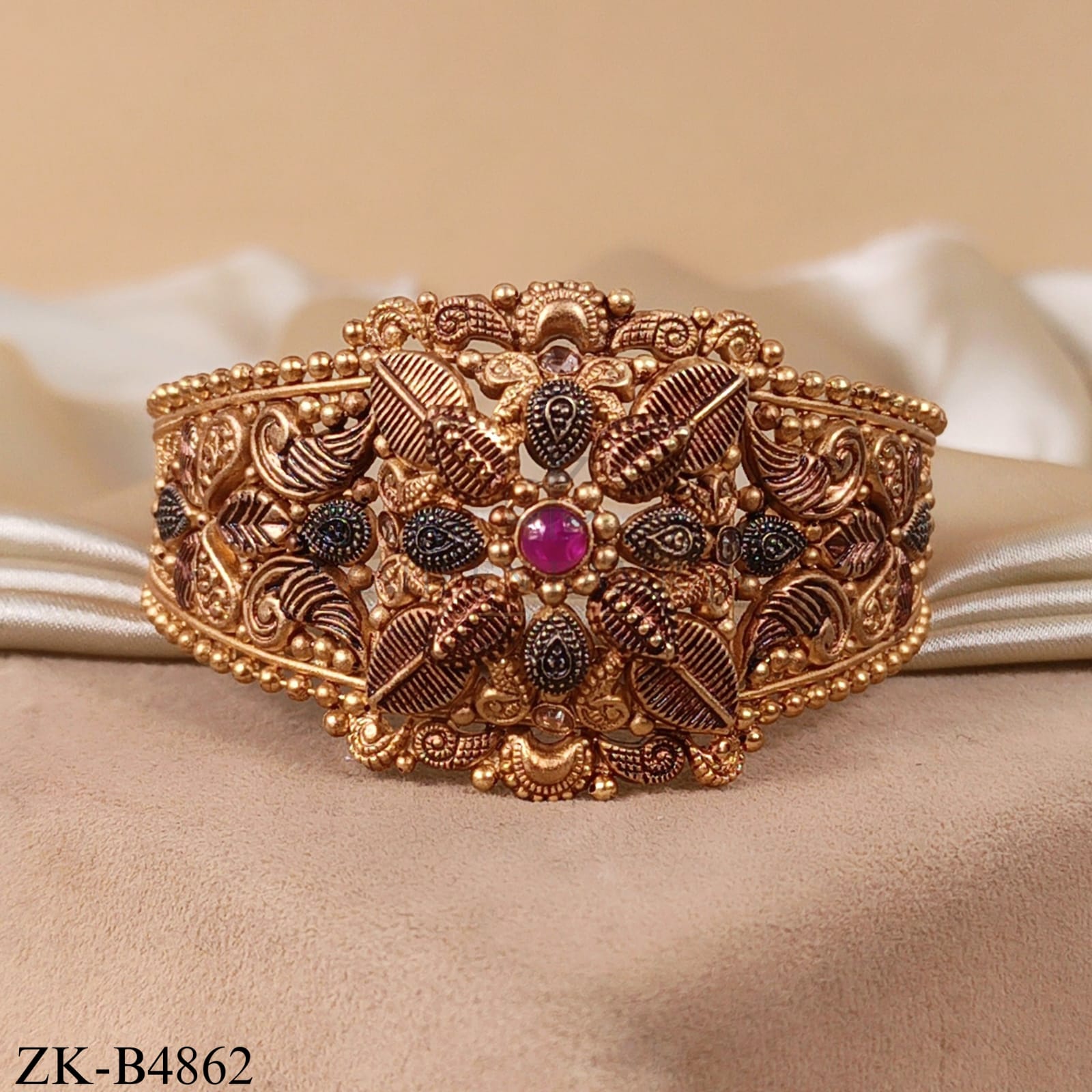 ANTIQUE ORNATE PINK CENTERPIECE BRACELET