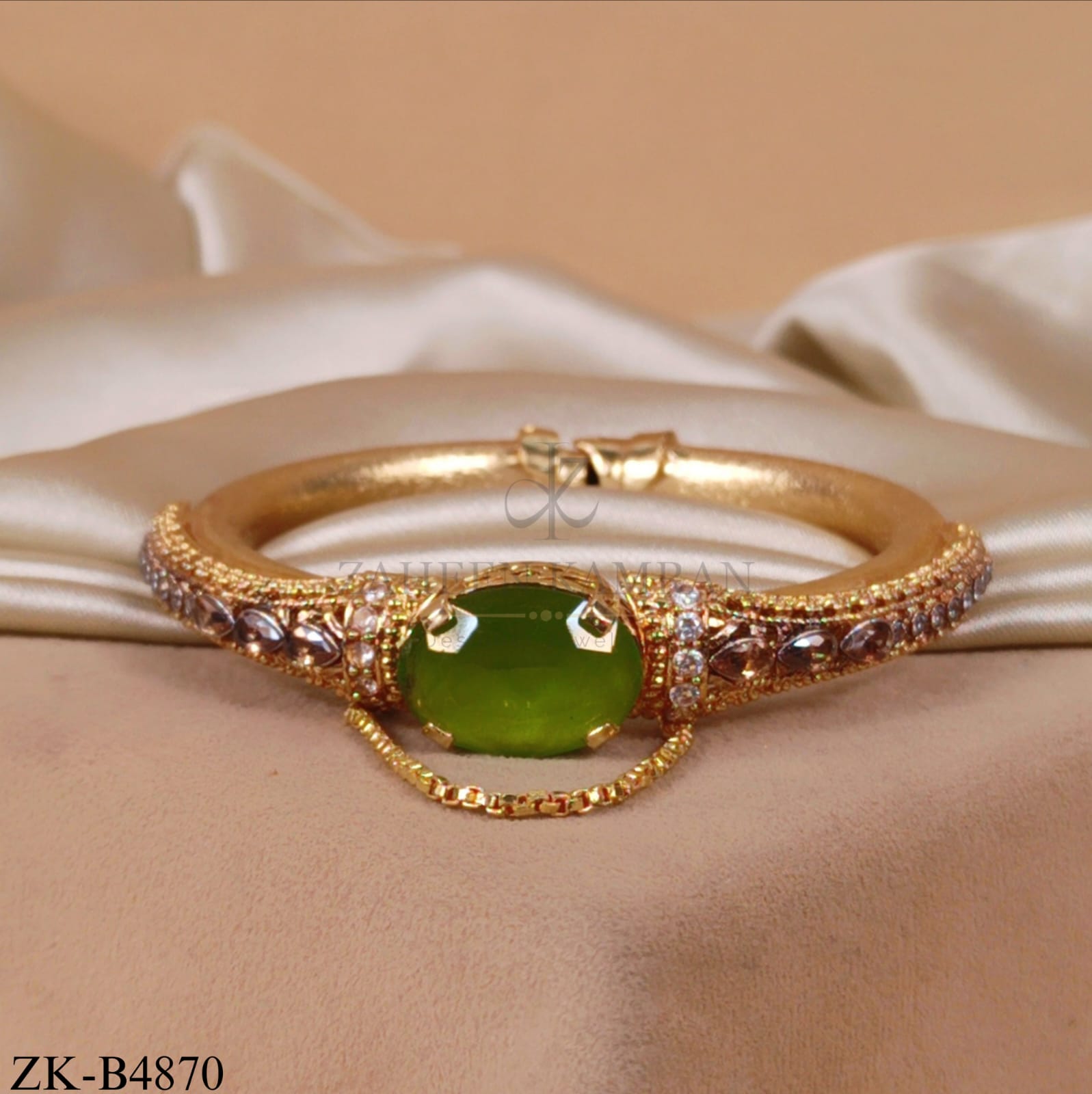 GOLDEN GREEN DROP BANGLE