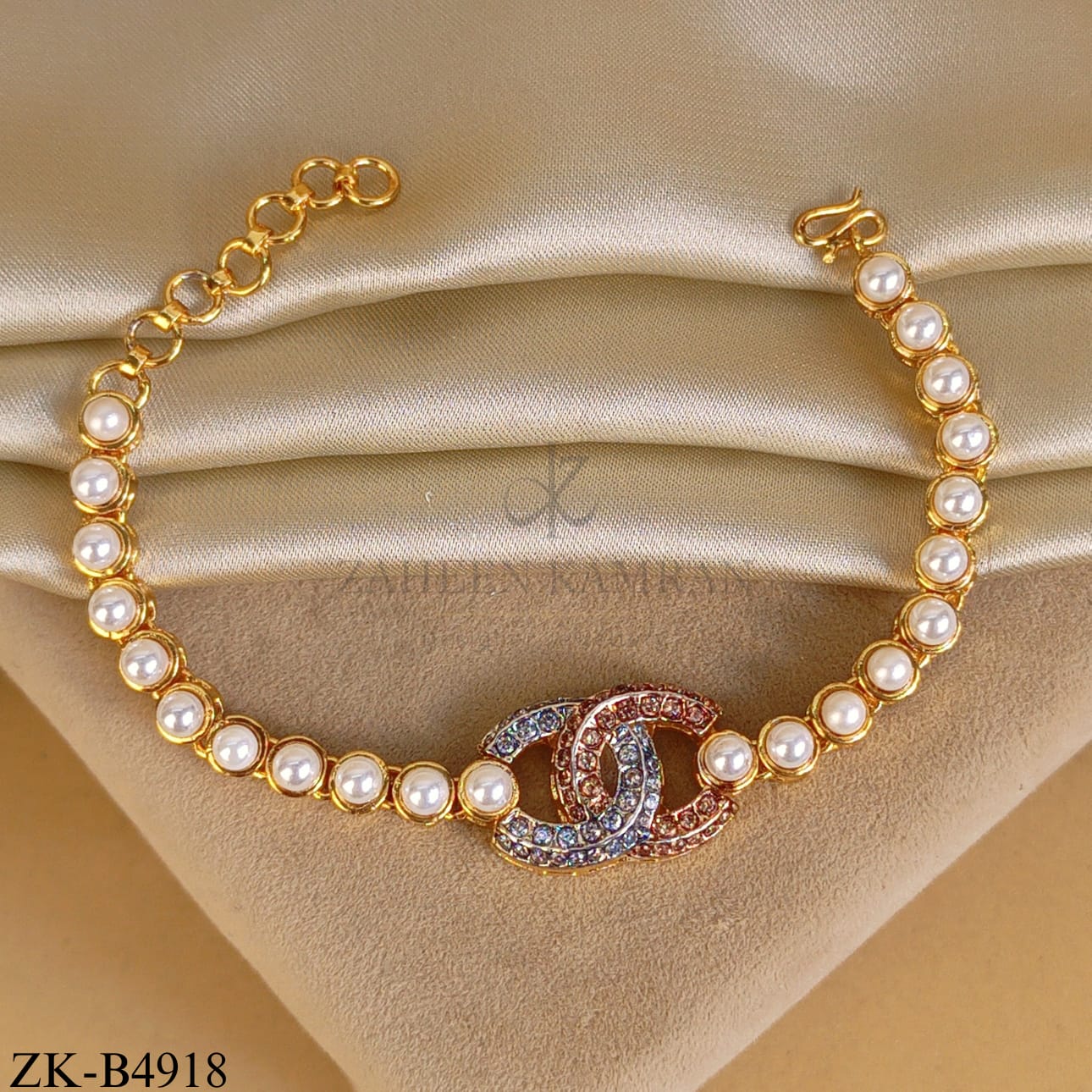 PEARLS DOUBLE C CHARM BRACELET