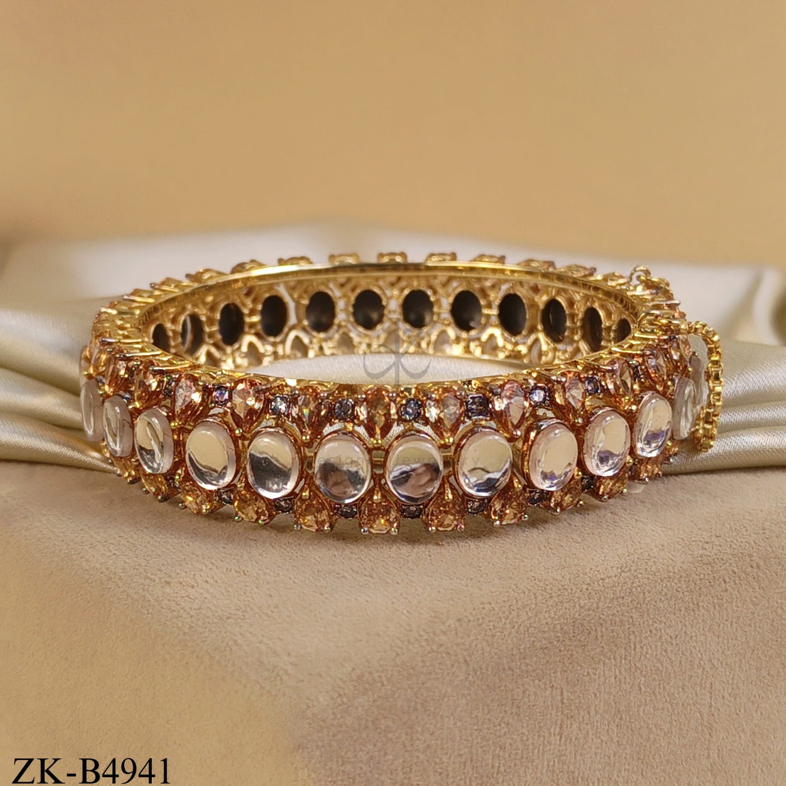 GOLDEN OVATE SHEESH AMETHYST BANGLE