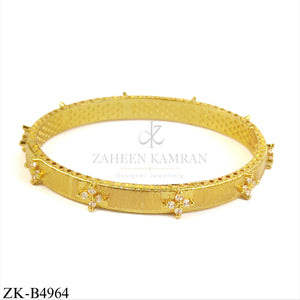 GOLDEN MINIMAL FLORAL BANGLE