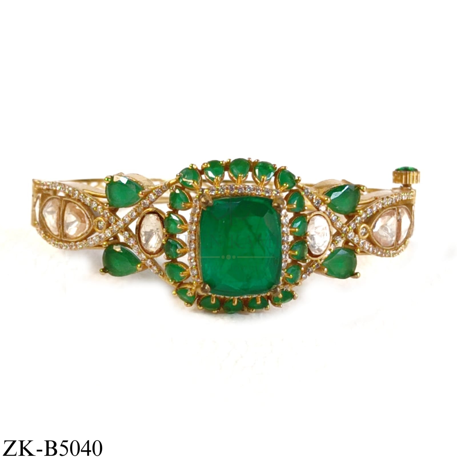 EMERALD SQUARE BANGLE