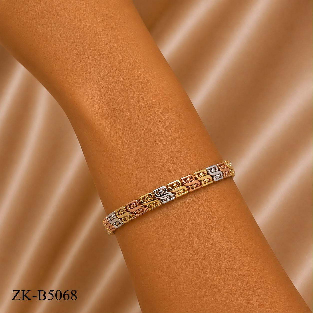 THREE TONE LINK BRACELET