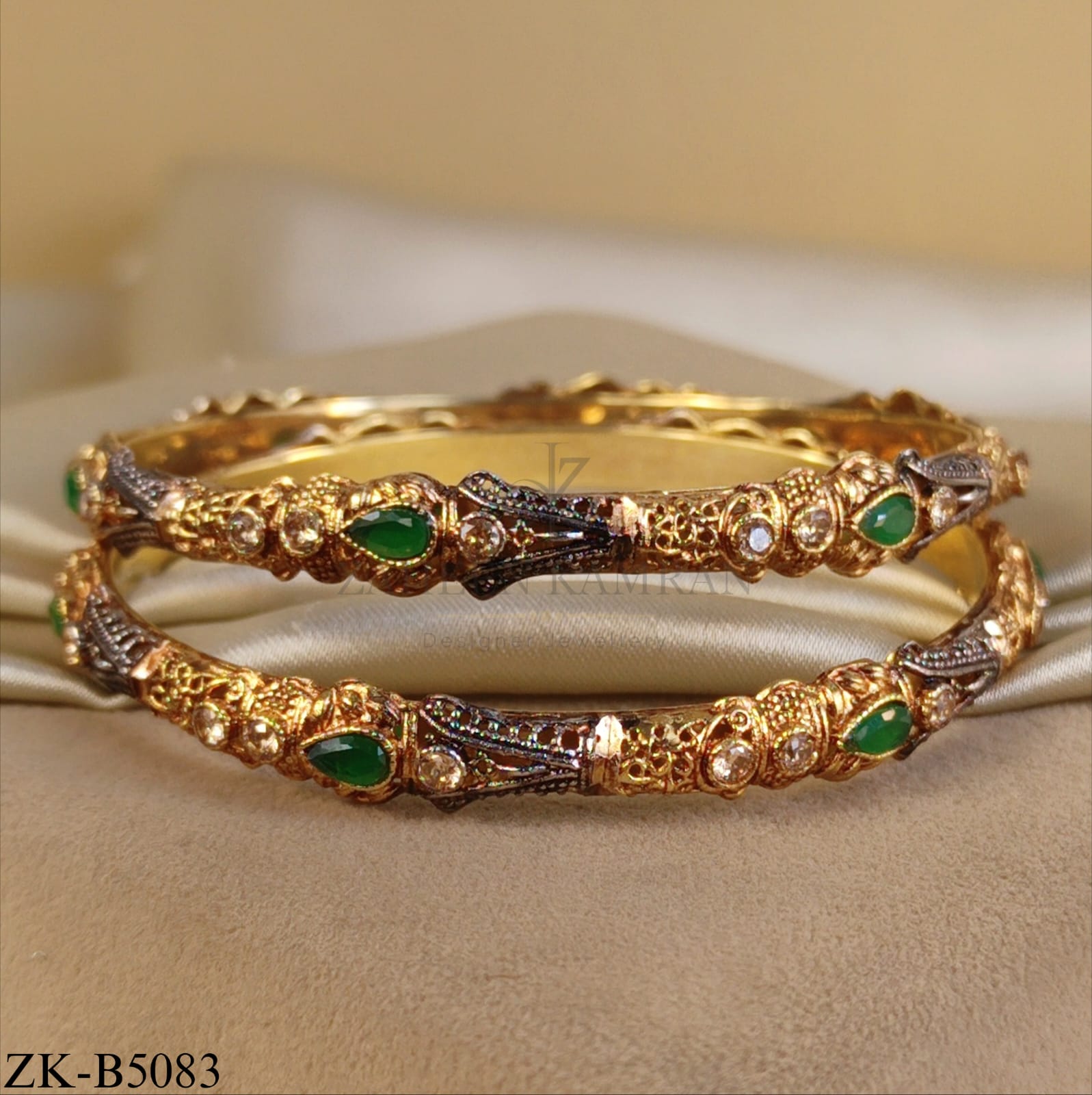 EMERALD CHAMPAGNE BANGLES