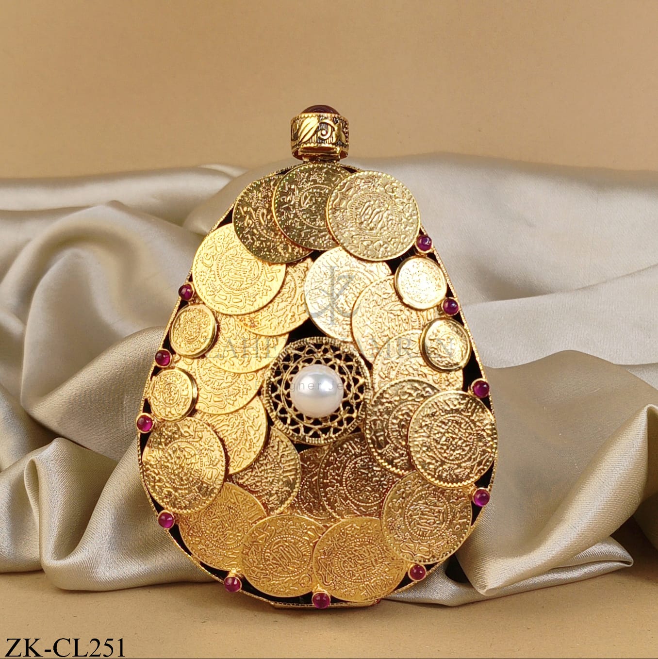 RUBY COIN MINI CLUTCH WITH PEARL CENTER