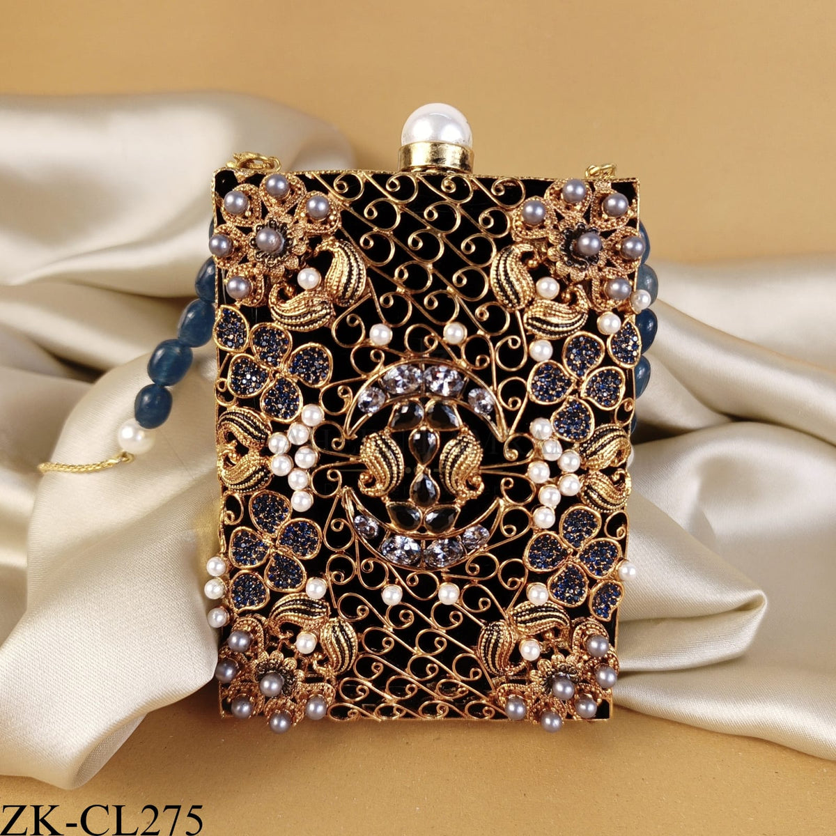 SAPPHIRE PEARLS CLUTCH