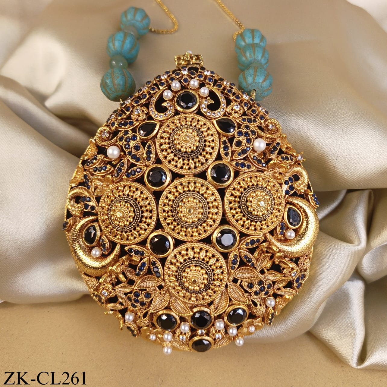 ANTIQUE SAPPHIRE FEROZA CLUTCH WITH ROUND SPHERES