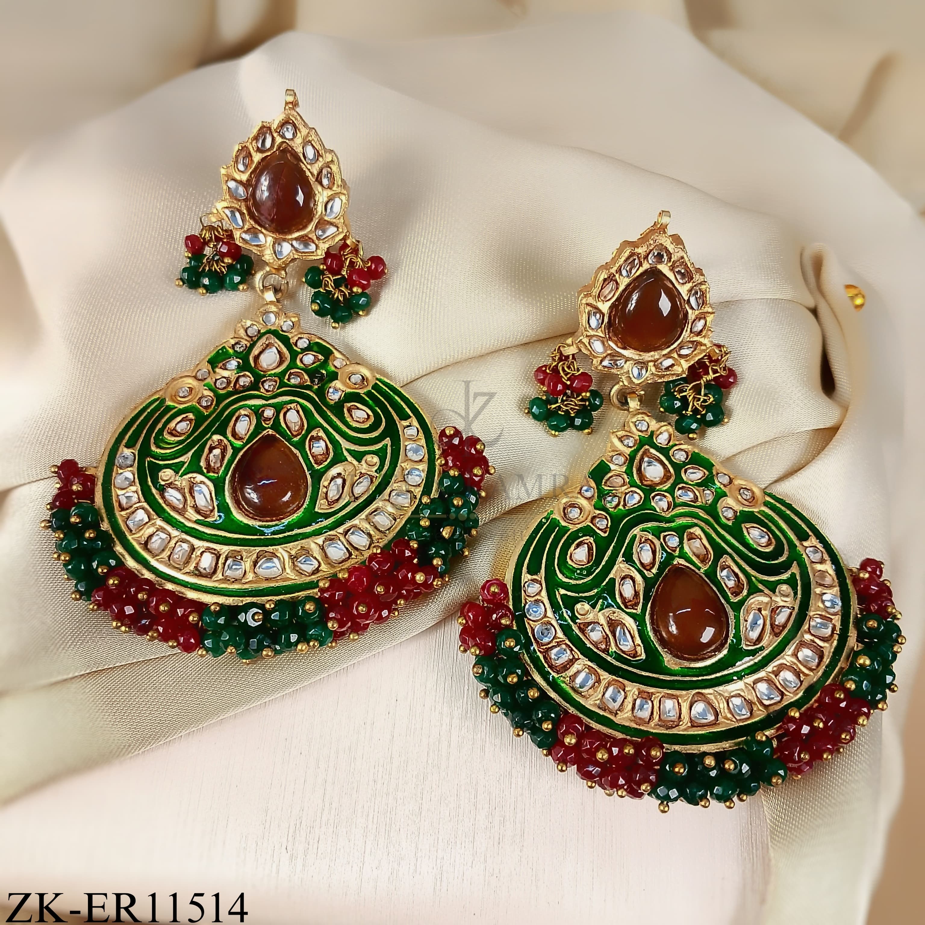 GARNET EMERALD EARRINGS