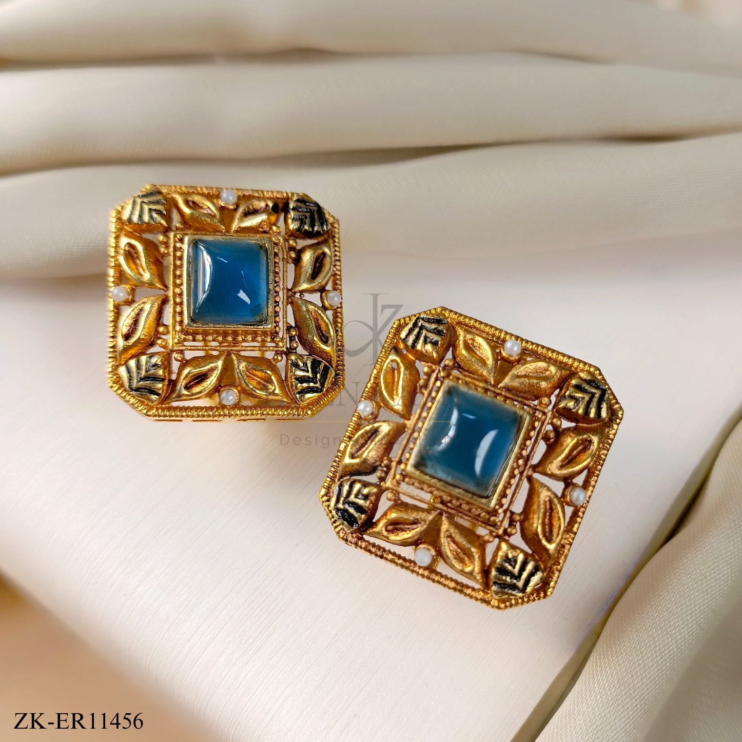 SAPPHIRE EARRINGS