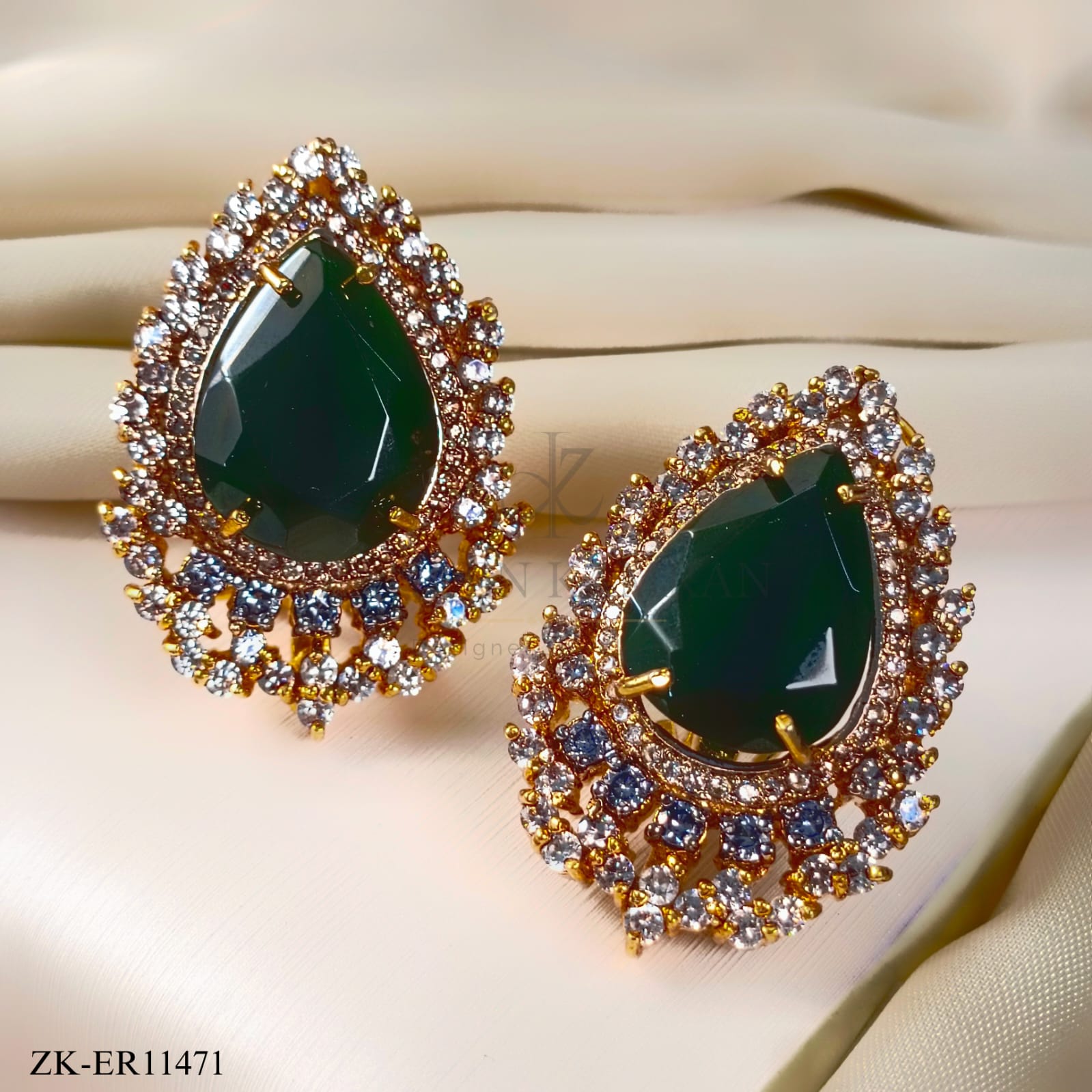 EMERALD EARRINGS