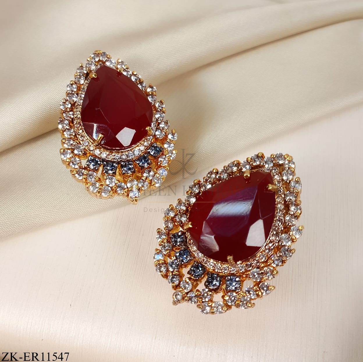 GARNET EARRINGS