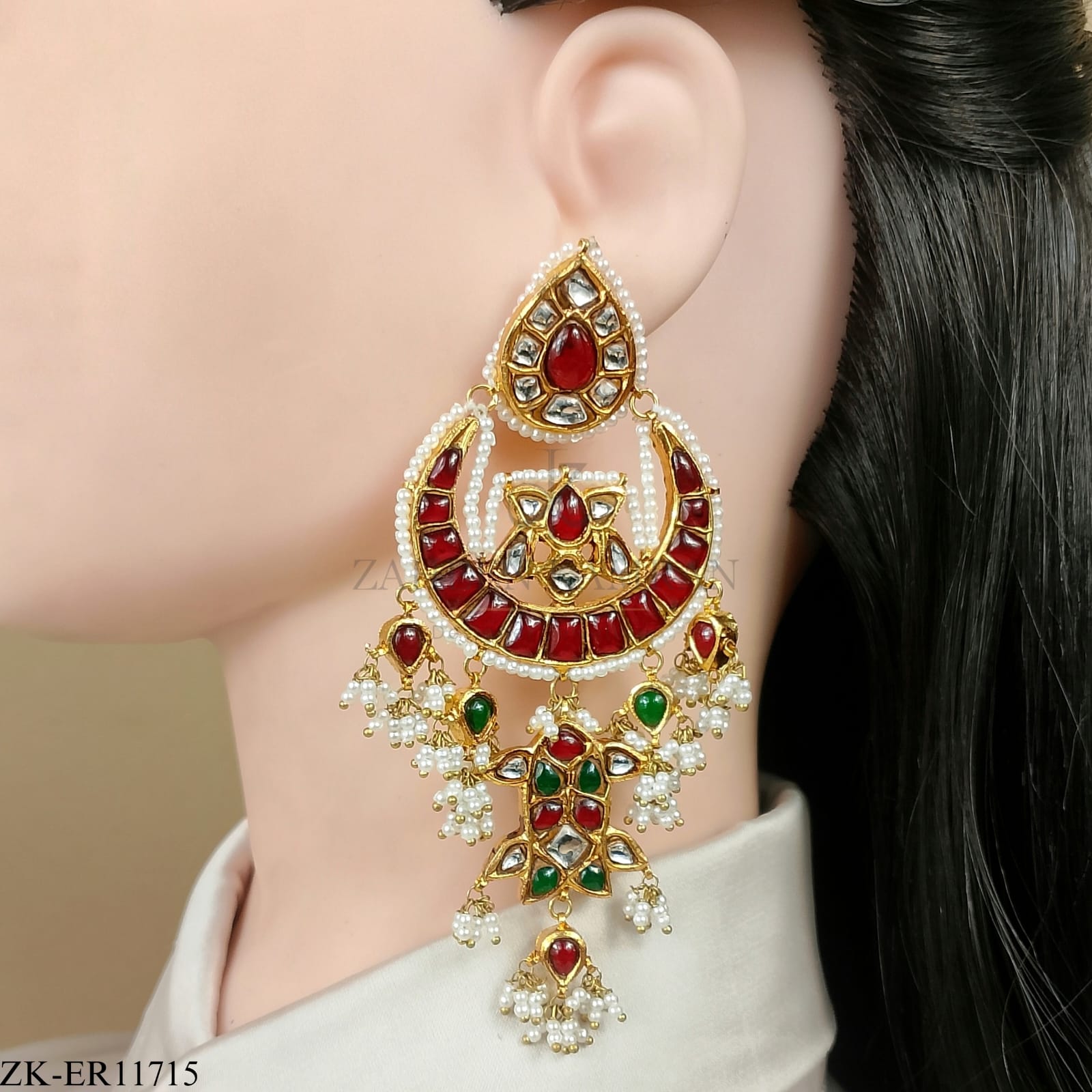 GARNET EMERALD EARRINGS