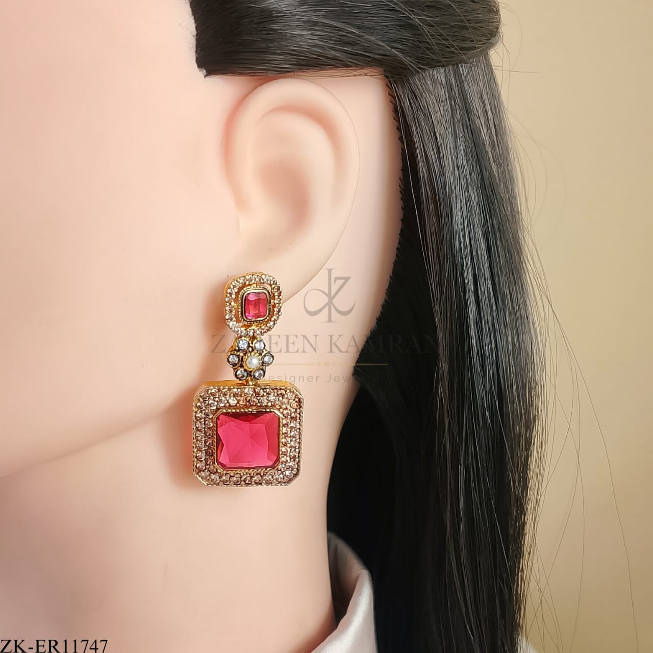 GARNET FLORA EARRINGS