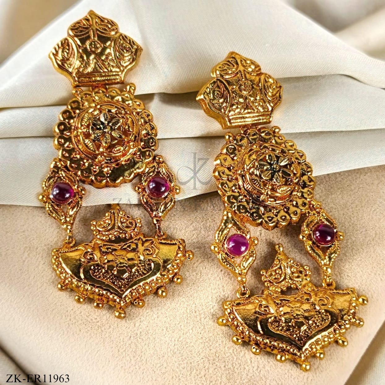 ANTIQUE LONG EARRINGS