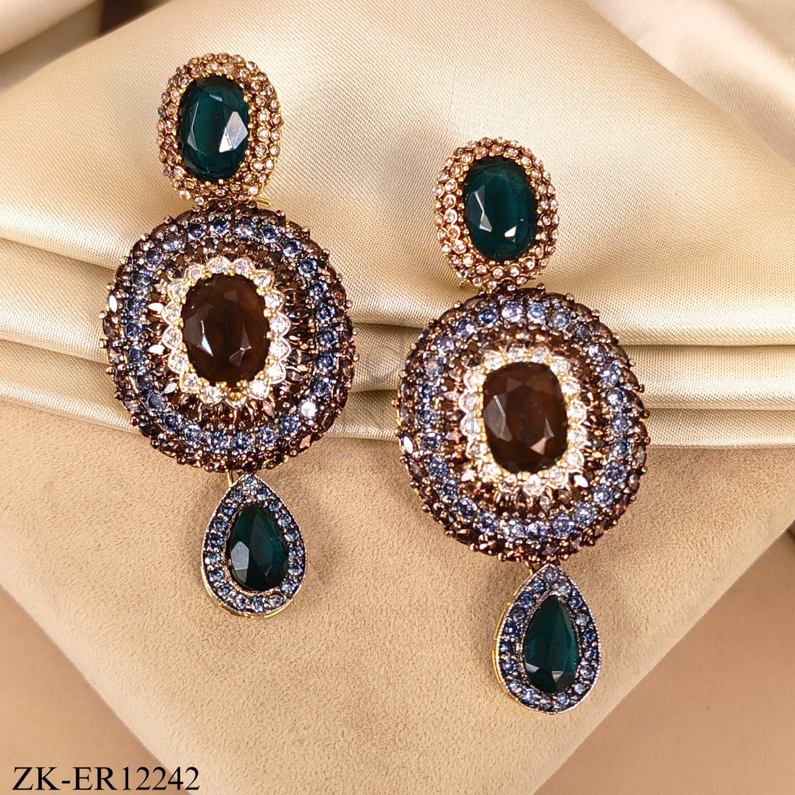 EMERALD EARRINGS