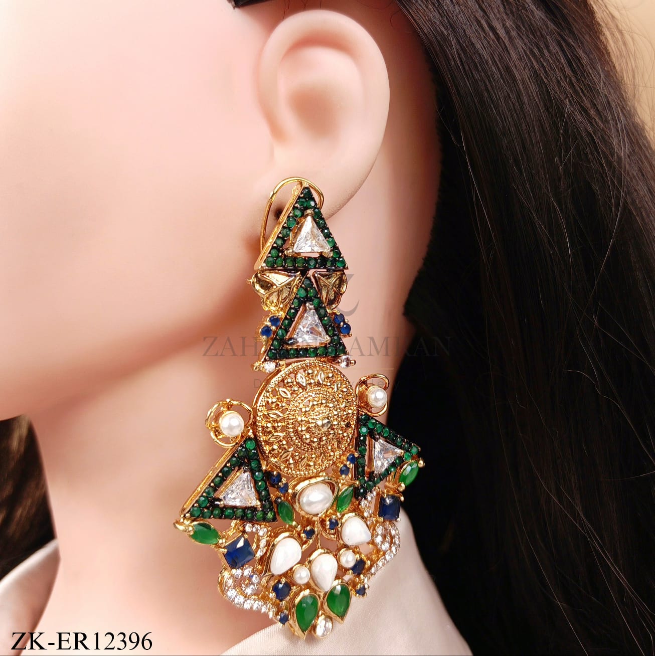 TRIANGLE EARRINGS