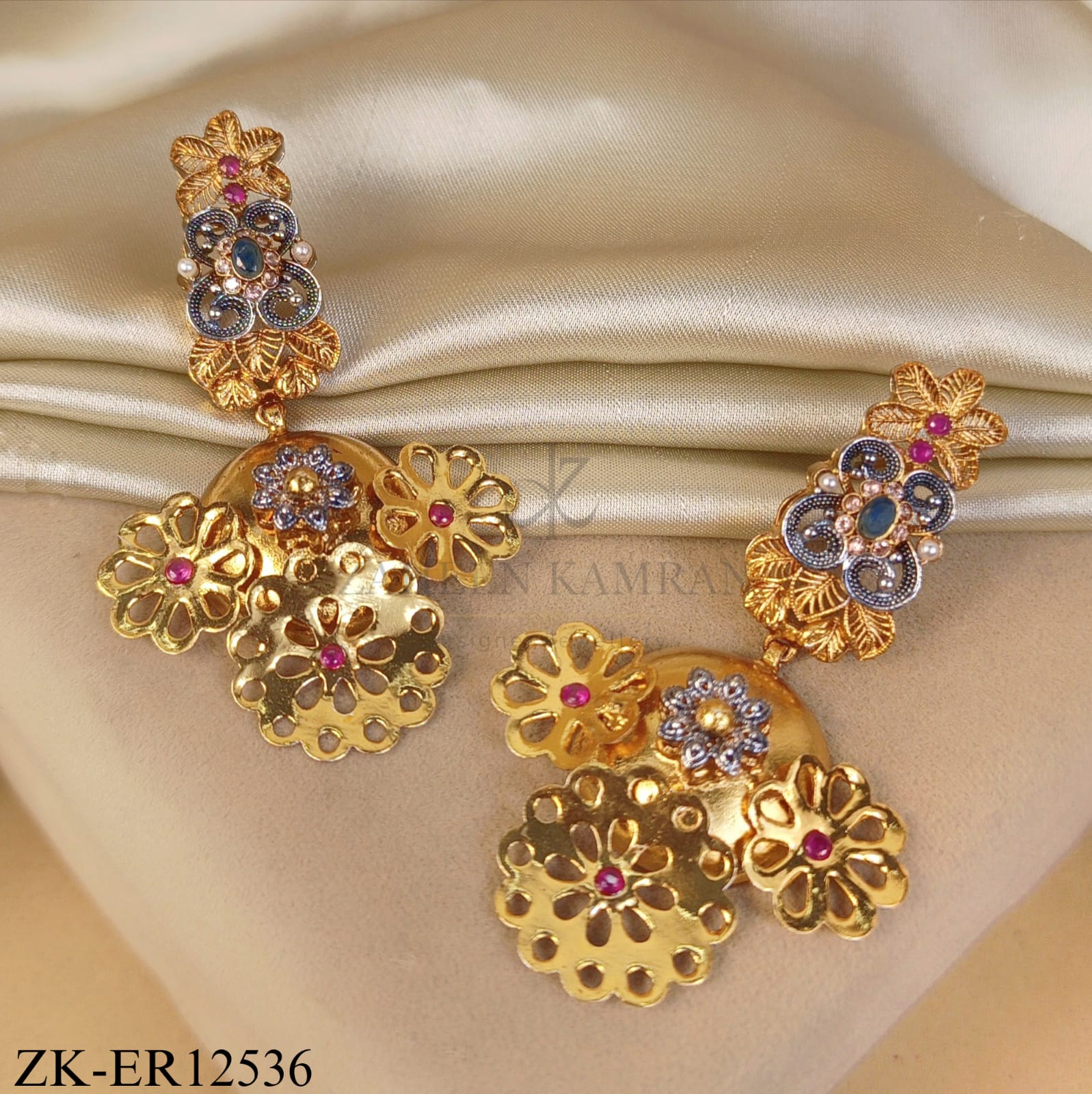 MULTI FLORAL TOP WITH PINK ZIRCONIA