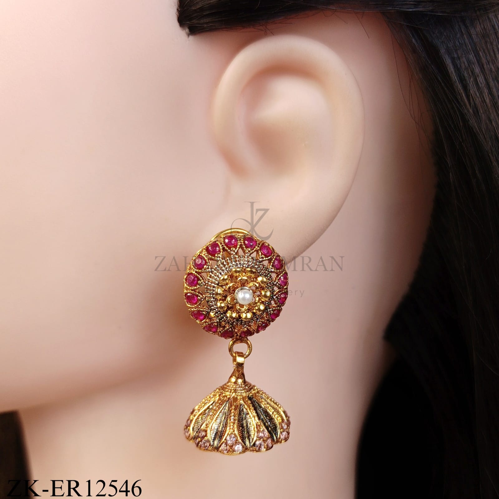 ANTIQUE ROUND TOP WITH LEAF STONE EARRINGS