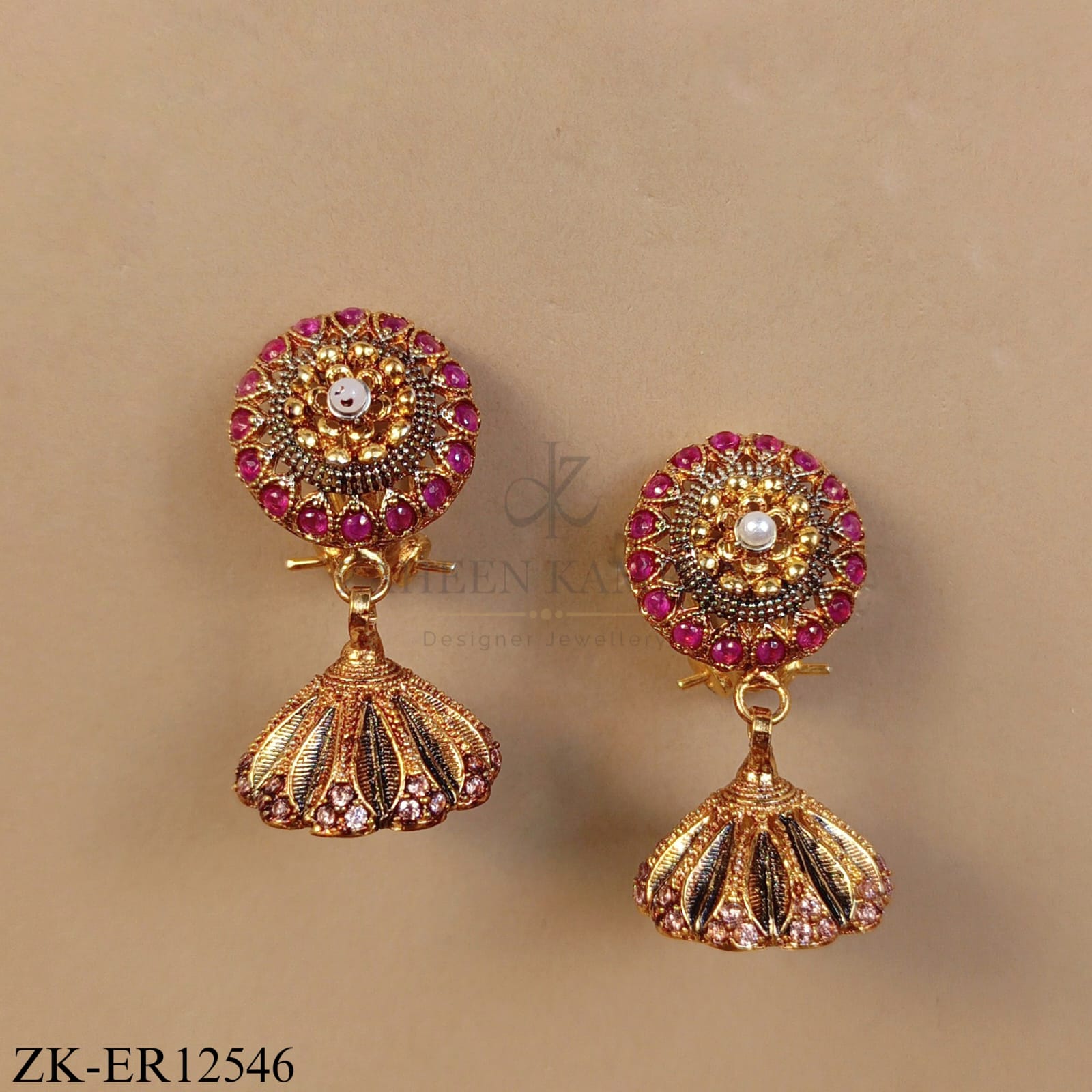 ANTIQUE ROUND TOP WITH LEAF STONE EARRINGS