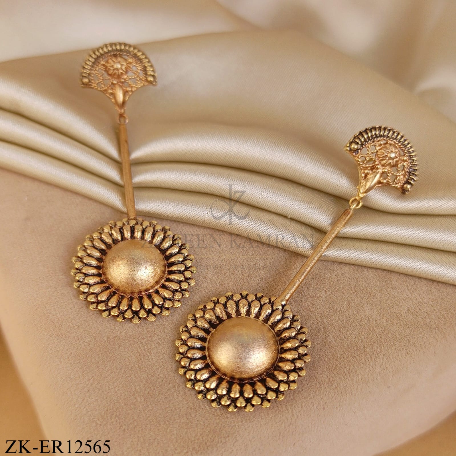 GOLD SUNBURST PENDANT LONG EARRINGS