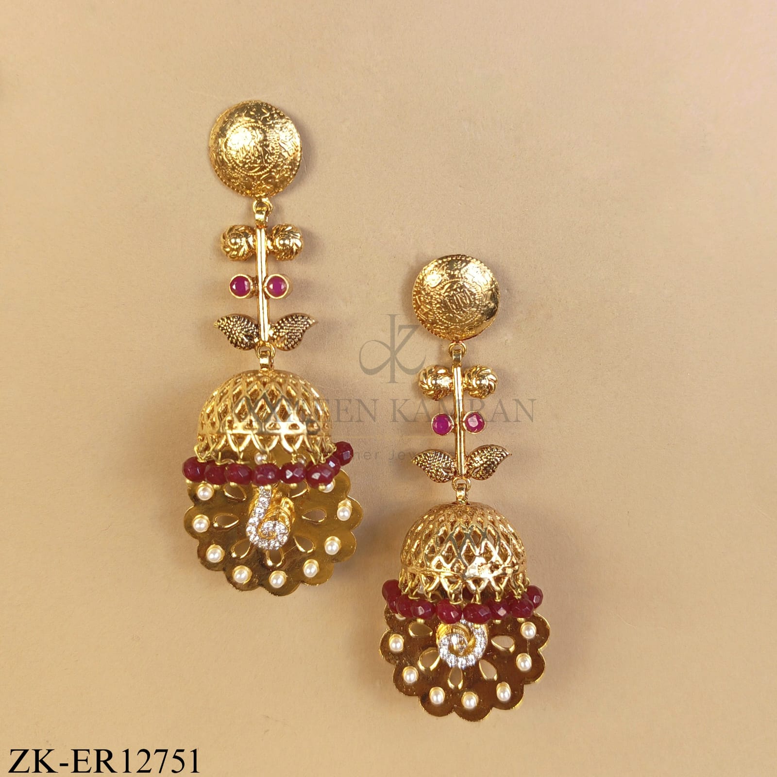 GOLDEN STUD FLORAL BOTTOM EARRINGS