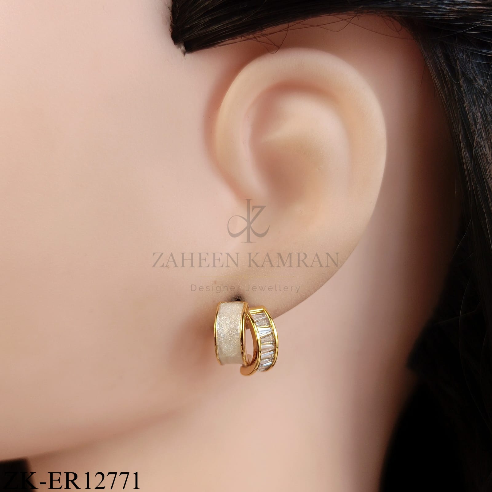 GOLD TONE SPLIT EARRINGS