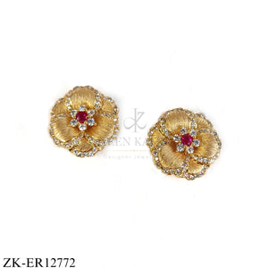 GOLD FLORAL EARRINGS WITH ZIRCONS ON PETALS EDGES