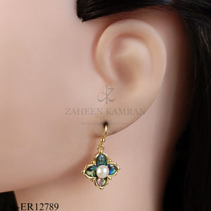 GOLD DUAL SHADE EARRINGS WITH PEARL CENTER
